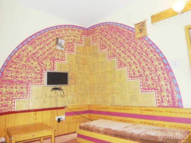 New Crown Hotel 印多尔 外观 照片
